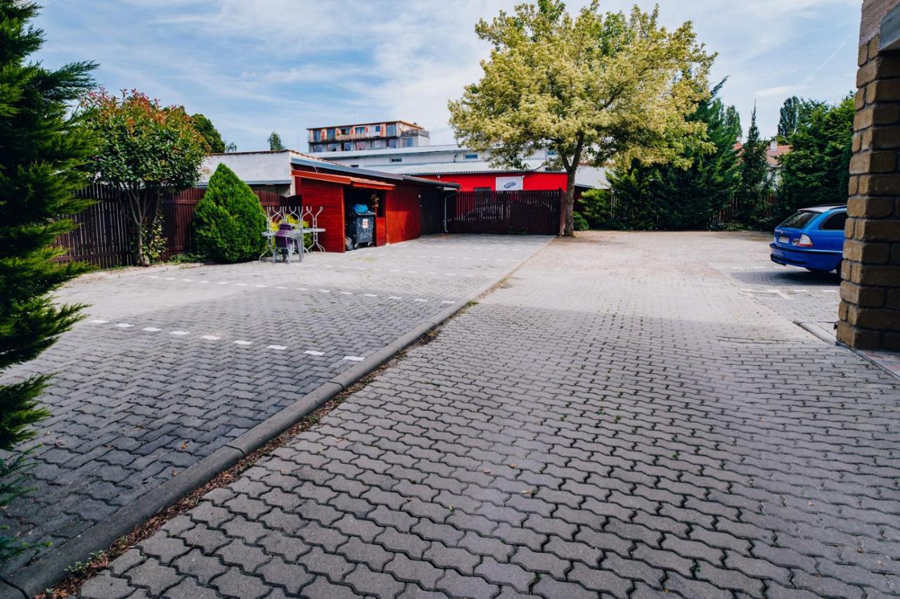 Point Pension Brno Luaran gambar